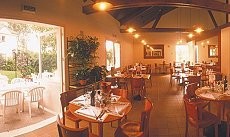Hôtel Kyriad Paris Ouest - Villeneuve La Garenne