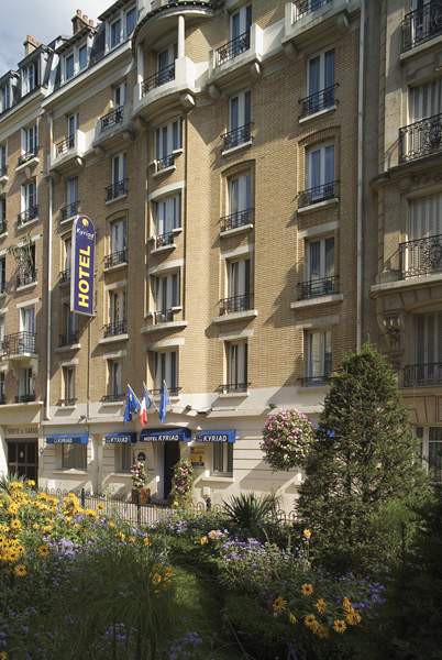 Hôtel Kyriad Paris - Clichy Centre