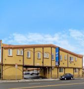 Rodeway Inn & Suites