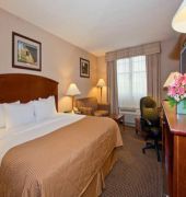 Ramada by Wyndham Williamsburg and Wasserbahn Waterpark