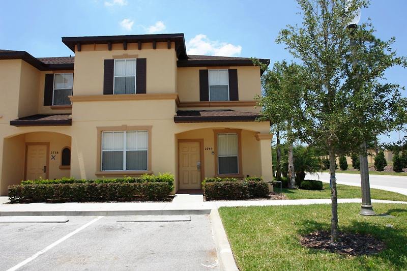 REGAL OAKS CLC WORLD RESORTS & HOTELS