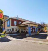 Super 8 Lethbridge