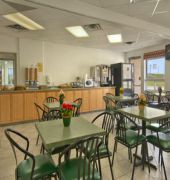 Super 8 Toronto North