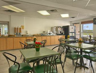 Super 8 Toronto North