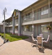 Super 8 by Wyndham Quesnel BC