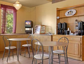 Super 8 by Wyndham Timmins ON