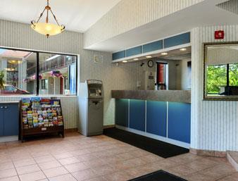 Super 8 Niagara Falls North
