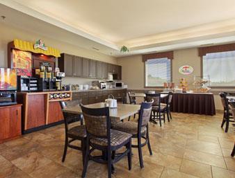 Super 8 by Wyndham Prince Albert