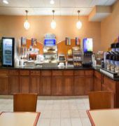 Holiday Inn Express Hotel & Suites Cleveland-Streetsboro