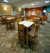 Holiday Inn Express & Suites Winner