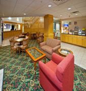 Holiday Inn Express & Suites Scottsburg