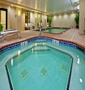 Holiday Inn Express & Suites Louisville East