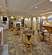 Holiday Inn Express & Suites Louisville East