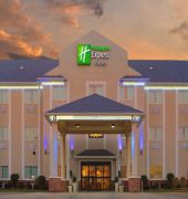 Holiday Inn Express Hotel & Suites Magnolia-Lake Columbia