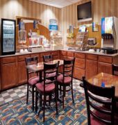 Holiday Inn Express & Suites Allentown Cen - Dorneyville