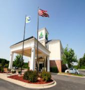 Holiday Inn Express & Suites Delafield