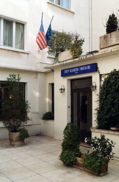 Timhotel Opera Blanche Fontaine