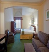 Holiday Inn Express & Suites Amherst-Hadley