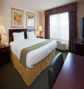 Holiday Inn Express Hotel & Suites Oshkosh