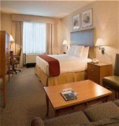 Holiday Inn Express & Suites Warwick-Providence (Airport)