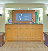 Holiday Inn Express & Suites Chicago - Algonquin