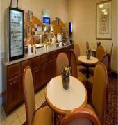 Holiday Inn Express & Suites Warsaw
