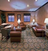 Holiday Inn Express & Suites Warsaw