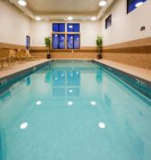 Holiday Inn Express & Suites Worthington