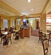 Holiday Inn Express Hotel and Suites Calhoun
