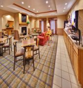 Holiday Inn Express Hotel & Suites Clinton