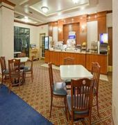 Holiday Inn Express & Suites Fort Atkinson
