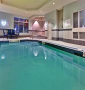 Holiday Inn Express & Suites Newmarket