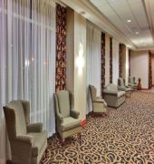 Holiday Inn Express & Suites Newmarket