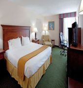 Holiday Inn Express Charleston-Summerville