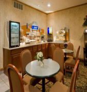 Holiday Inn Express Howe (Sturgis, Mi)
