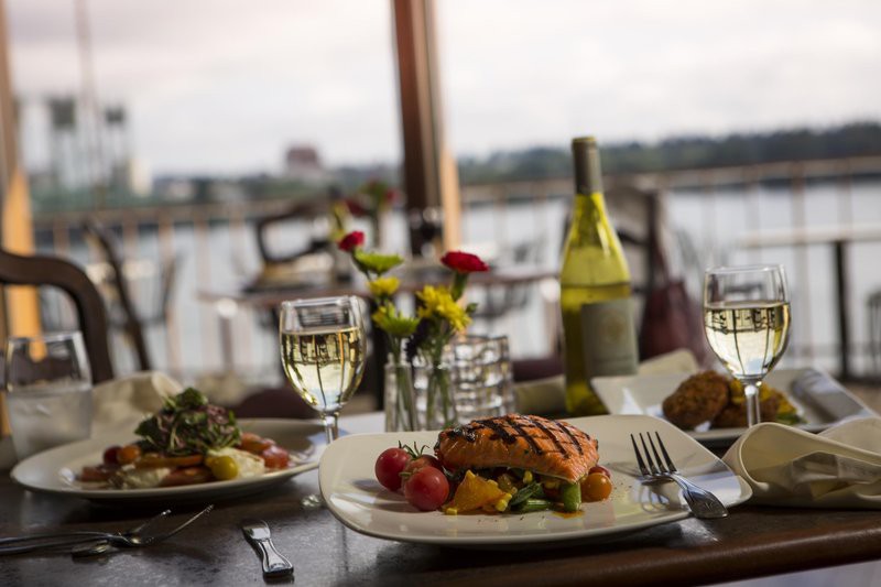 Red Lion Hotel on the River - Jantzen Beach