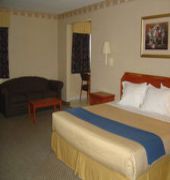 Holiday Inn Express & Suites Bucyrus