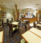 Holiday Inn Express & Suites Evansville