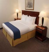 Holiday Inn Express & Suites Woodstock South