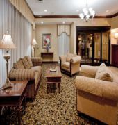 Days Inn & Suites South Boston