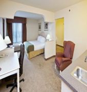 Holiday Inn Express & Suites South Haven
