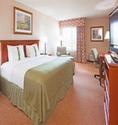 Holiday Inn Minot (Riverside)