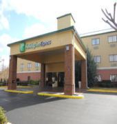 Holiday Inn Express & Suites Birmingham South - Pelham