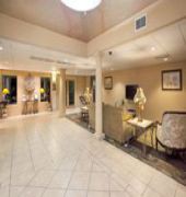 Holiday Inn Express & Suites Elgin