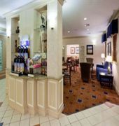 Holiday Inn Express Fargo-West Acres