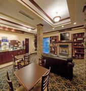 Holiday Inn Express & Suites Middleboro Raynham