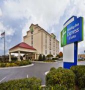 Holiday Inn Express & Suites Wilmington-University Ctr