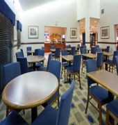 Holiday Inn Express Roseville-St. Paul