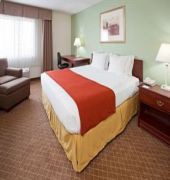 Holiday Inn Express & Suites St. Paul - Woodbury