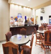 Holiday Inn Express Farmington - Bloomfield